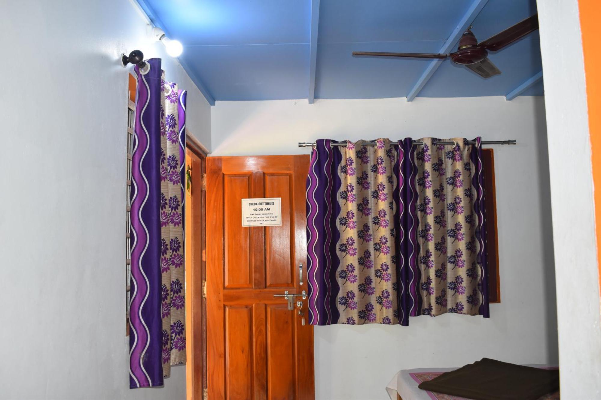 Gundappa Cafe Gokarna Kudle Beach Экстерьер фото